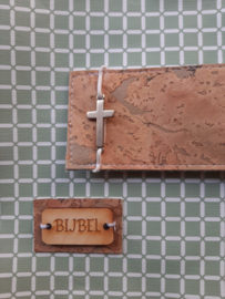 Oud groen wafel bijbelhoes (incl. sluiting van kurk) voor NBV (oranje 2018)
