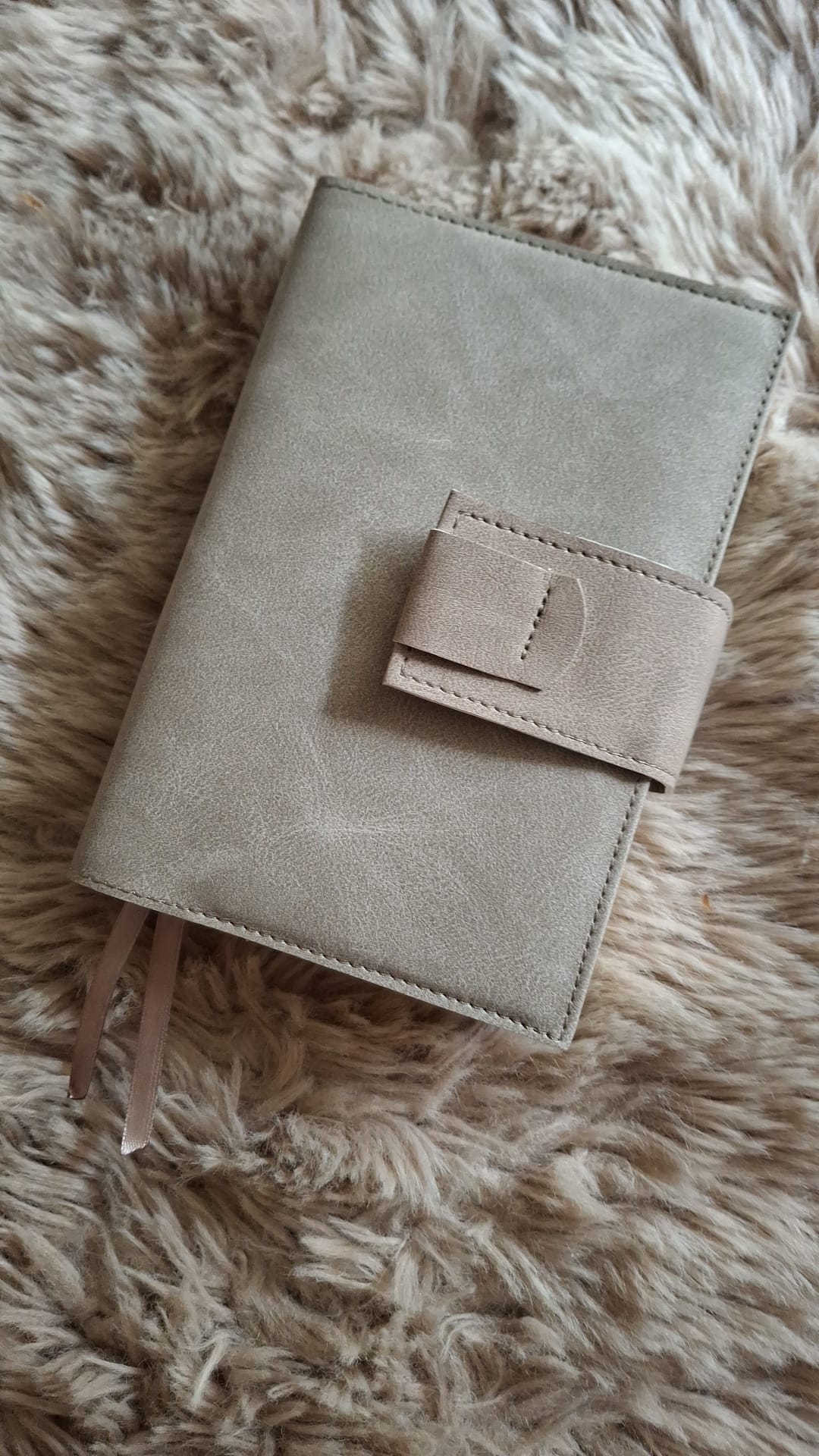 HSV basis:  Bijbelhoes Vegan Leather Grijs/Taupe