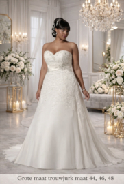 Curvy trouwjurk ivoor kant en satijn maat 44 46 48