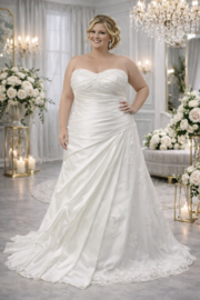 Bruidsjurk grote maat ivoor satijn A-lijn maat 54 56 58