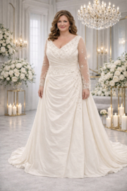 Bruidsjurk grote maat beige kant mouwen maat 50 52 54