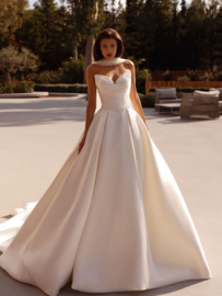 Demetrios trouwjurk maat 38 40 42