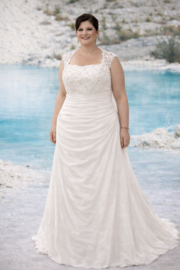 Curvy trouwjurk ivoor A-lijn kant maat 44 46 48