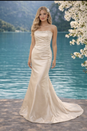 Zeemeermin trouwjurk champagne strapless satijn