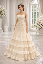 Prinsessen trouwjurk champagne strapless maat 36 38 40