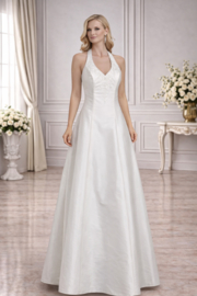 Eenvoudige trouwjurk ivoor met halter halslijn maat 34-38