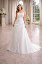 Trouwjurk A-lijn wit kant vetersluiting sleep maat 34 36 38