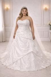 Sissi trouwjurk grote maten ivoor baljurk