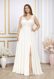 trouwjurk chiffon met luxe kant ivoor maat 38-42