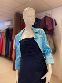 lichtblauwe bolero satijn maat 38 t/m 52