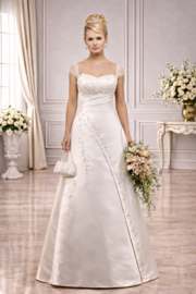 trouwjurk ivoor bruidssatijn met kant maat 34-38