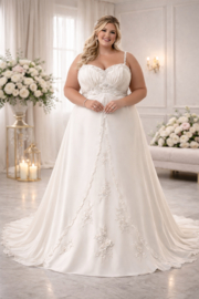 Grote maten trouwjurk maat 54 56 58 ivoor