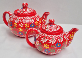Turkse theepot rood