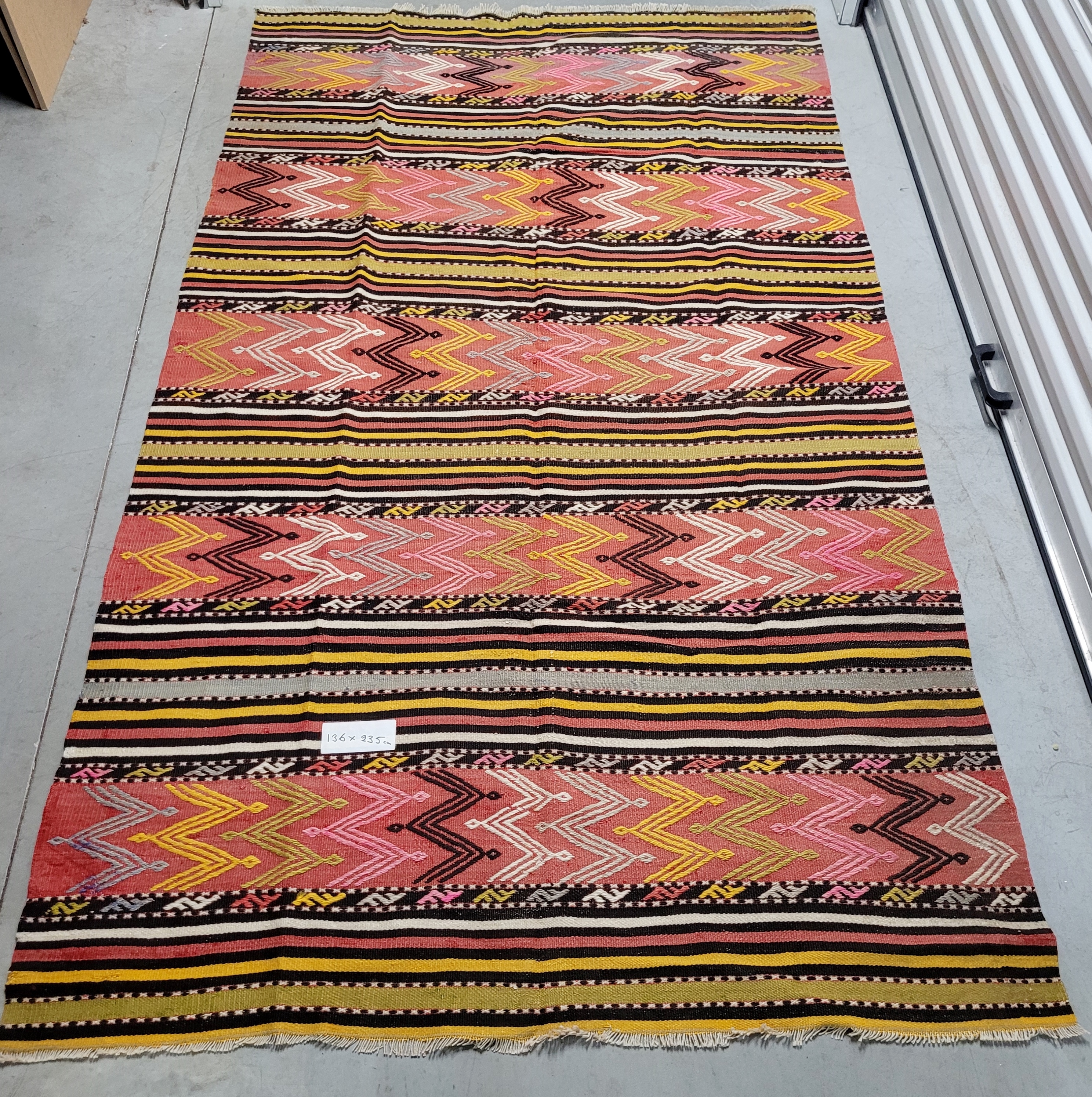 Kelim K562 (136x235cm)