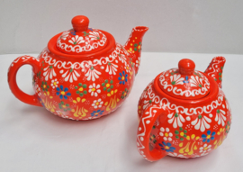 Turkse theepot oranje