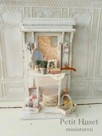 Shabby Hal Meubel , eventueel met Accessoires