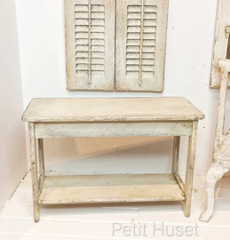 Oude Sidetable