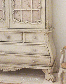 Brocante Dutch Baby House