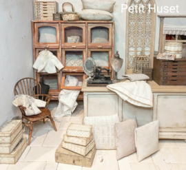 Prachtige Fournituren Kast