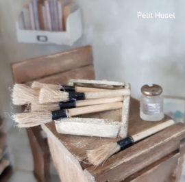 Set van 2, oude Kwasten