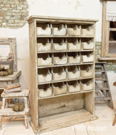 Zeer Brocante Laadjes Kast