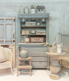Zeer Brocante Boekenkast/ Ladenkast