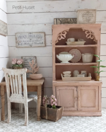 Brocante Oud Roze Kast