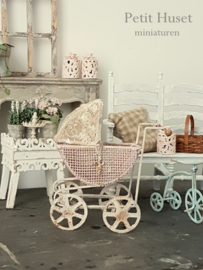 Brocante Roze Wandelwagen