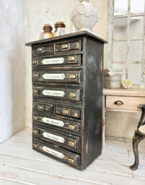 Brocante Oude Apotheek Kast