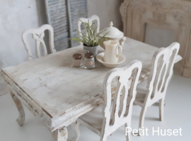 Zeer Brocante Eettafel