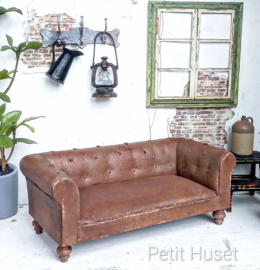 Oude Chesterfield Look Bank
