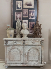 Zeer Verweerde Dressoir