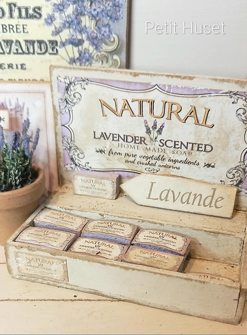 Brocante Display met Lavendel zeepjes