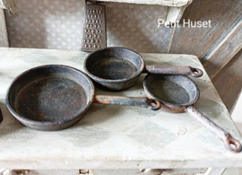 Set van 3 Oude Koekenpannen