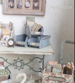 Brocante Voorraad Bak