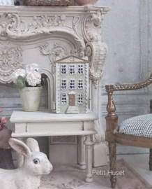 Brocante Poppenhuisje