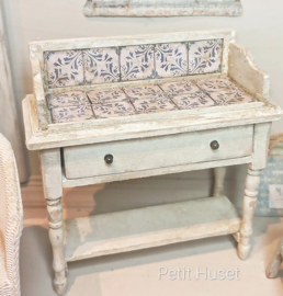 Brocante Sidetable met "Tegeltjes"