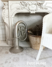 Oude Decoratieve Tuba