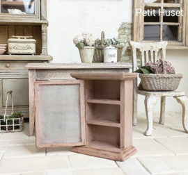 Klein Brocante Kastje