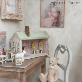 Oud Zeer Brocante Poppenhuis