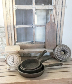 Set van 3 zeer Brocante Koekenpannen Metaal