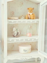Brocante Vitrinekast