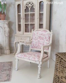 Brocante Stoeltje met Toile de jouy Bekleding 1