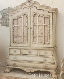 Brocante Dutch Baby House