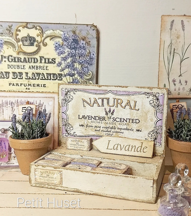 Brocante Display met Lavendel zeepjes