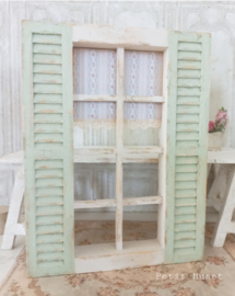 Oud Brocante Raam