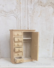 Brocante Kinder Kastje of 1:24
