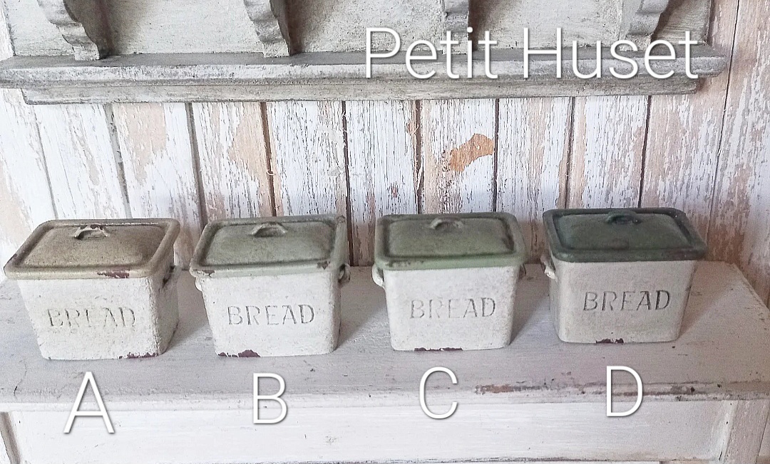 Brocante Breadbox A