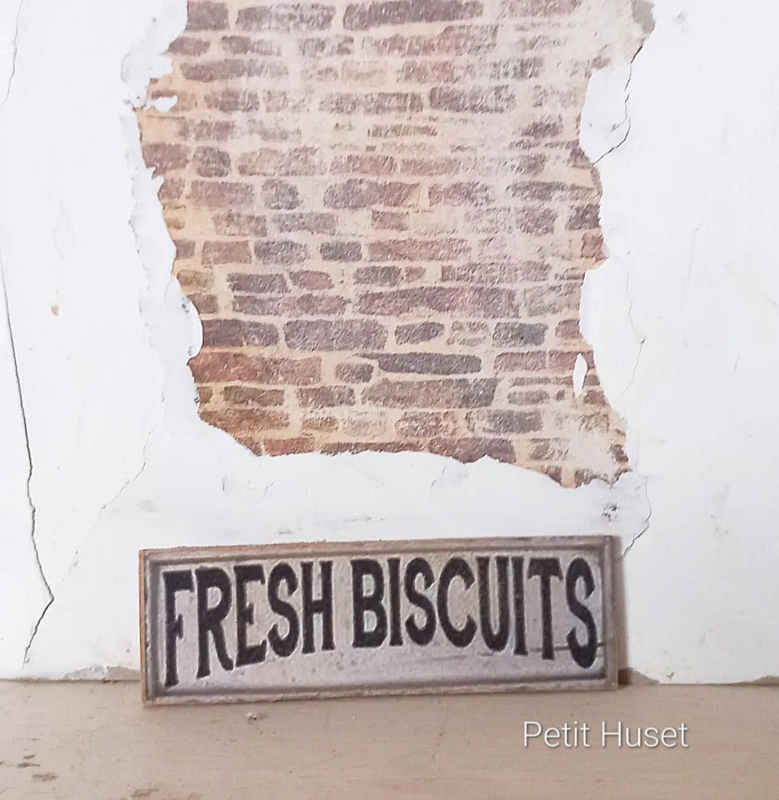 Sign Fresh Biscuits