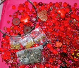 Shades of Red Treasurebeadbox